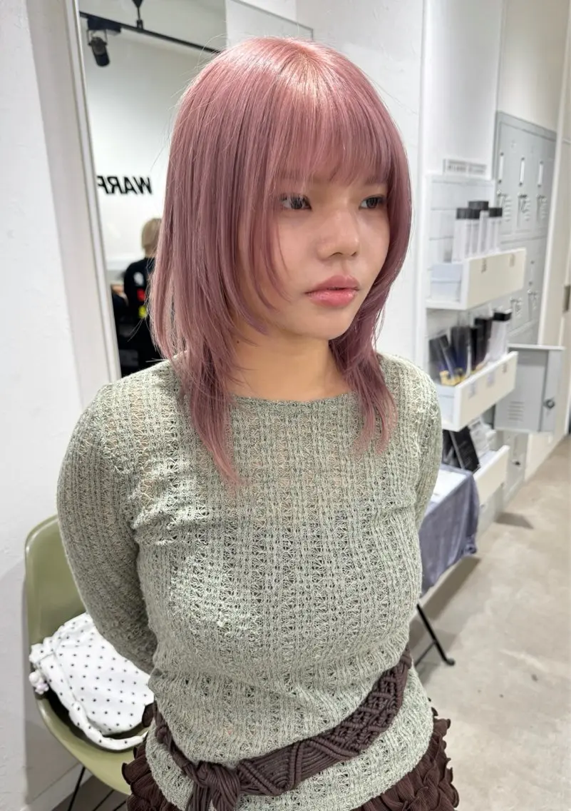 セミロング カラー ヘアカラー ハイトーン/レイヤー /艶カラー🎀のヘアスタイル