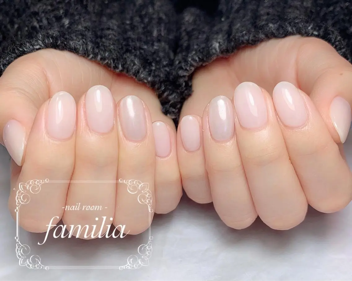 ネイル オーロラネイル ハンドネイル -nailroom- familiaのネイルデザイン