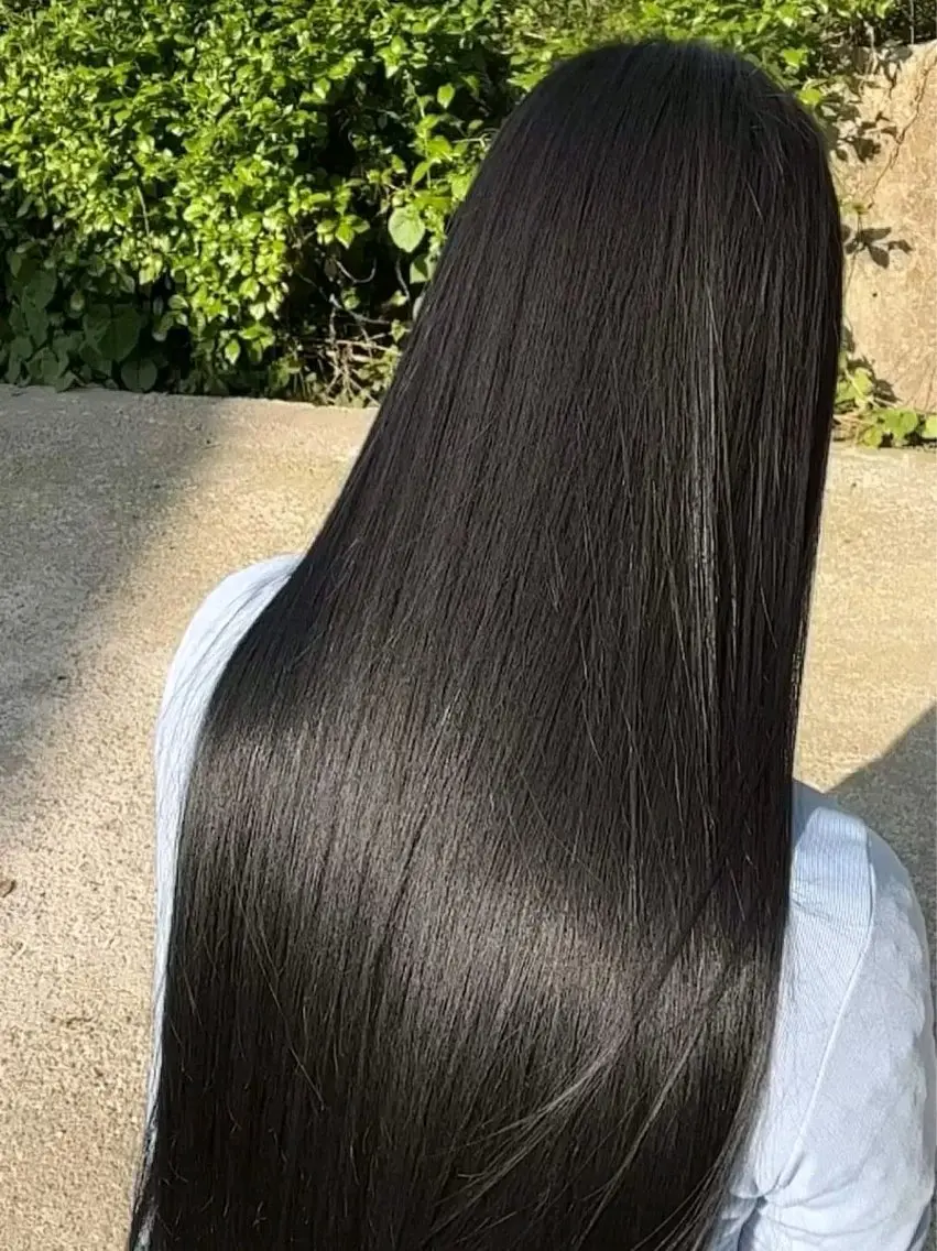 📓🖤次のカラーも楽しめる黒髪カラーの写真