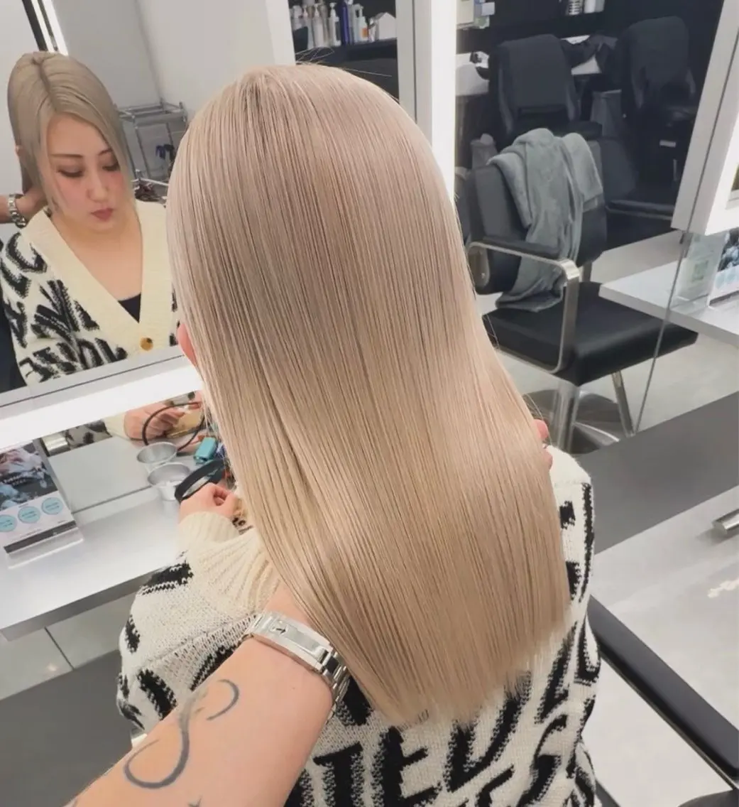 カラー tace新宿 あおいのヘアスタイル