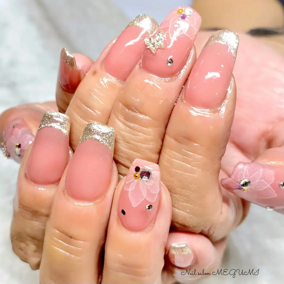 ネイル 持ち込み Nail salon MEGUMIのネイルデザイン