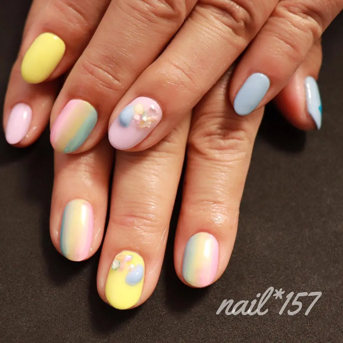ネイル オーロラネイル nail*157 .のネイルデザイン