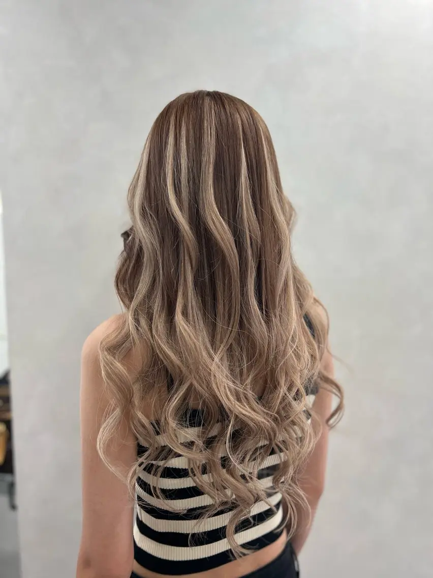 ロング カラー ヘアアレンジ エクステ 🎨カラー満足度 500%💫ヅル💫のヘアスタイル