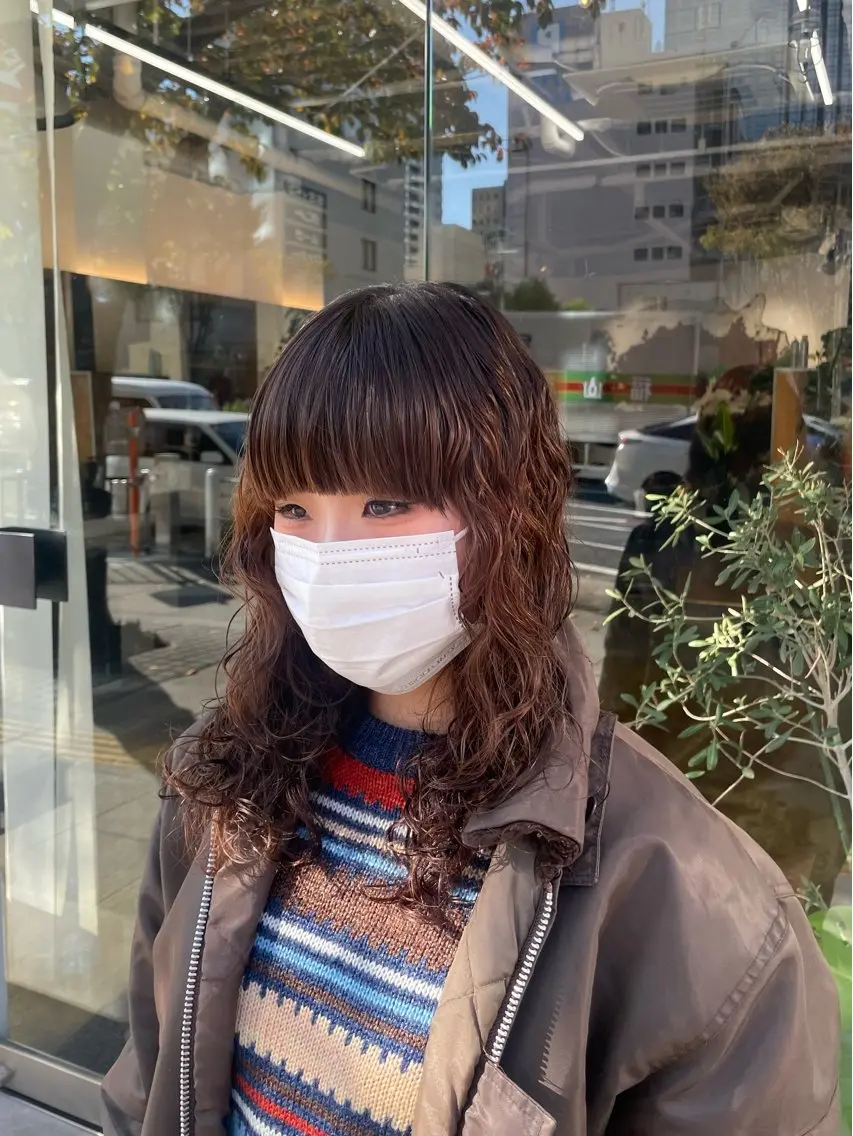 セミロング カット パーマ BELO OSAKA カエデのヘアスタイル