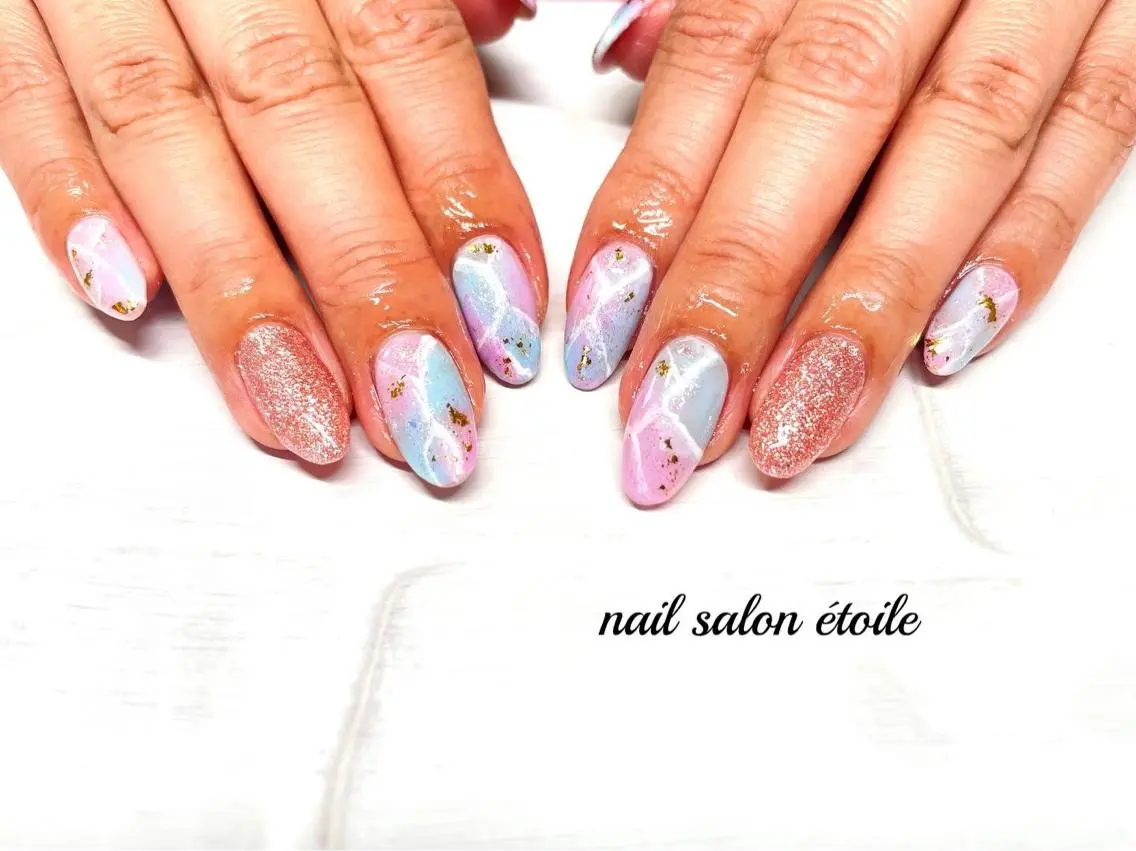 ネイル ブルー ジェルネイル ラメ(グリッター) 大理石ネイル(マーブル) ニュアンスネイル ハンドネイル nail salon étoileのネイルデザイン