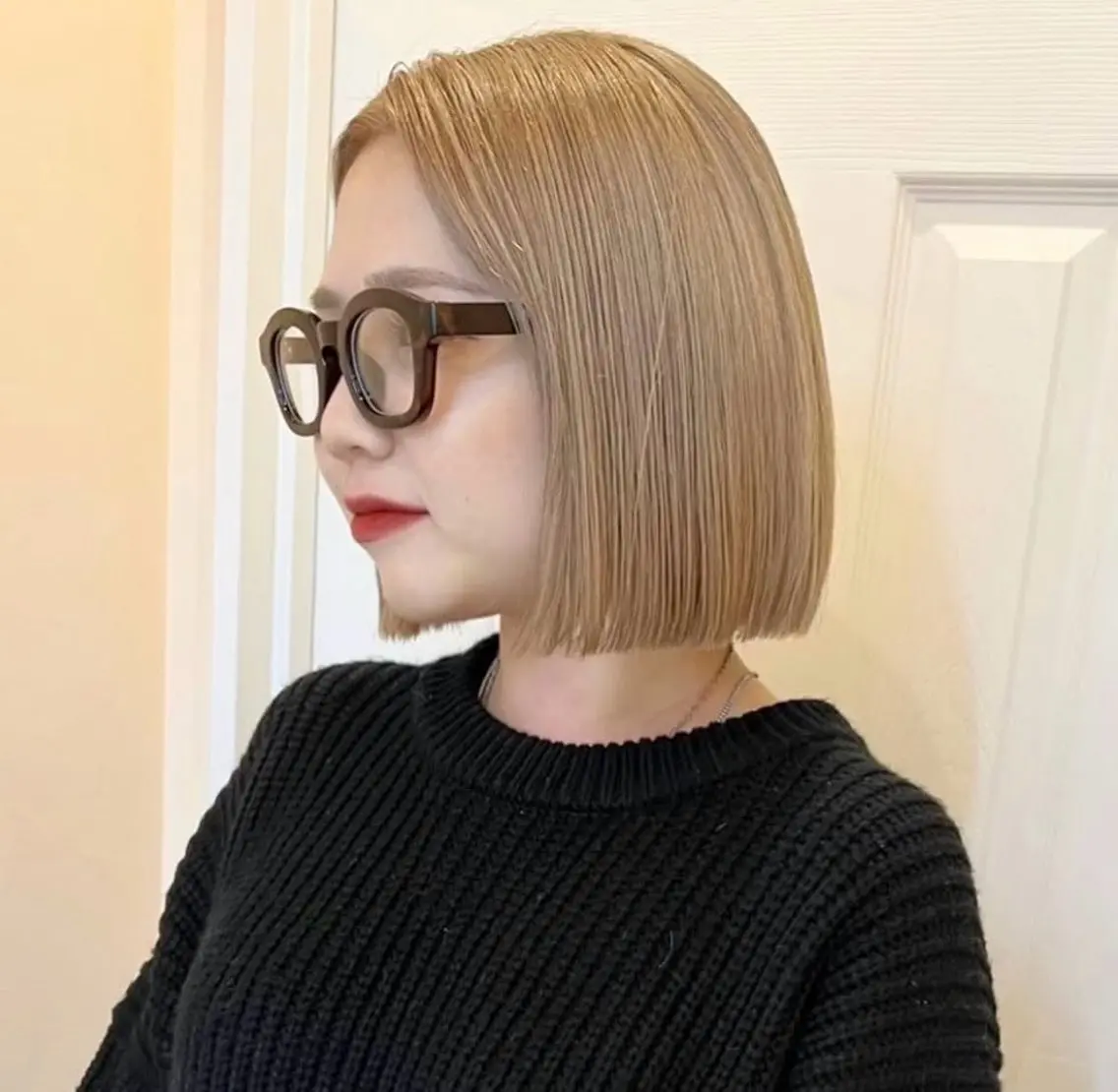 ショート カラー ベージュカラー ミルクティーベージュ ヘアカラー カットモデル yumekaのヘアスタイル