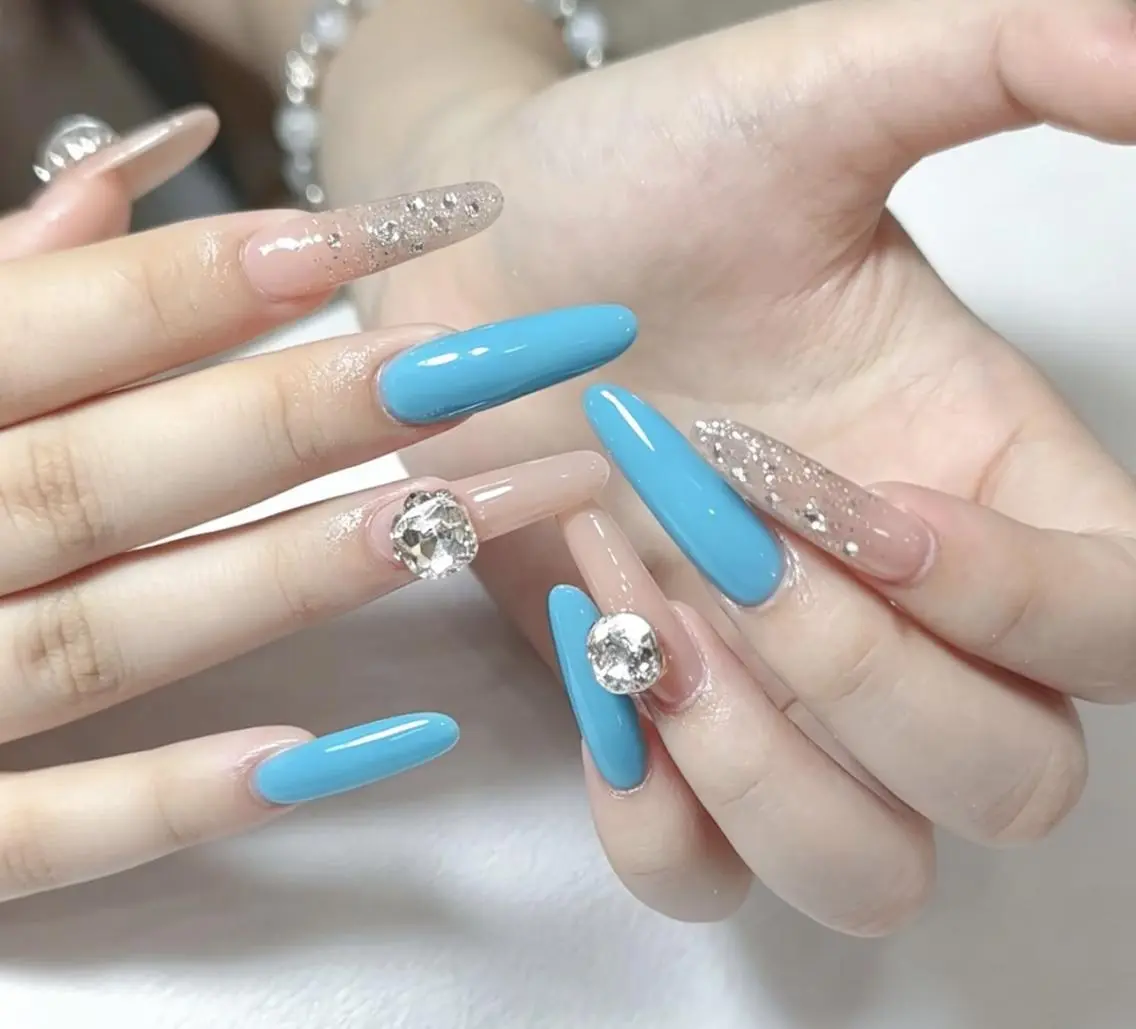 ネイル オーロラネイル ブルー チークネイル フットネイル フレンチネイル ╹◡╹MimoEye lash🌻Nailのマツエク・マツパデザイン