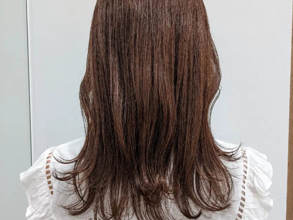 ミディアム カラー 井上 佳奈のヘアスタイル