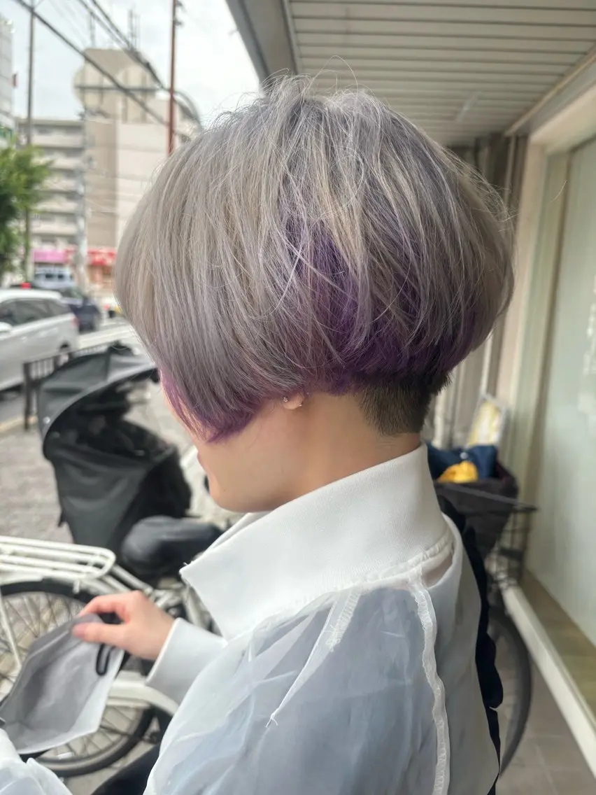 ショート カラー しみず まりかのヘアスタイル