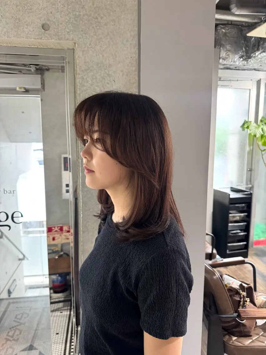 ミディアム カラー 顔周りカット レイヤーカット カット トリートメント TOKUYAMA AYANOのヘアスタイル