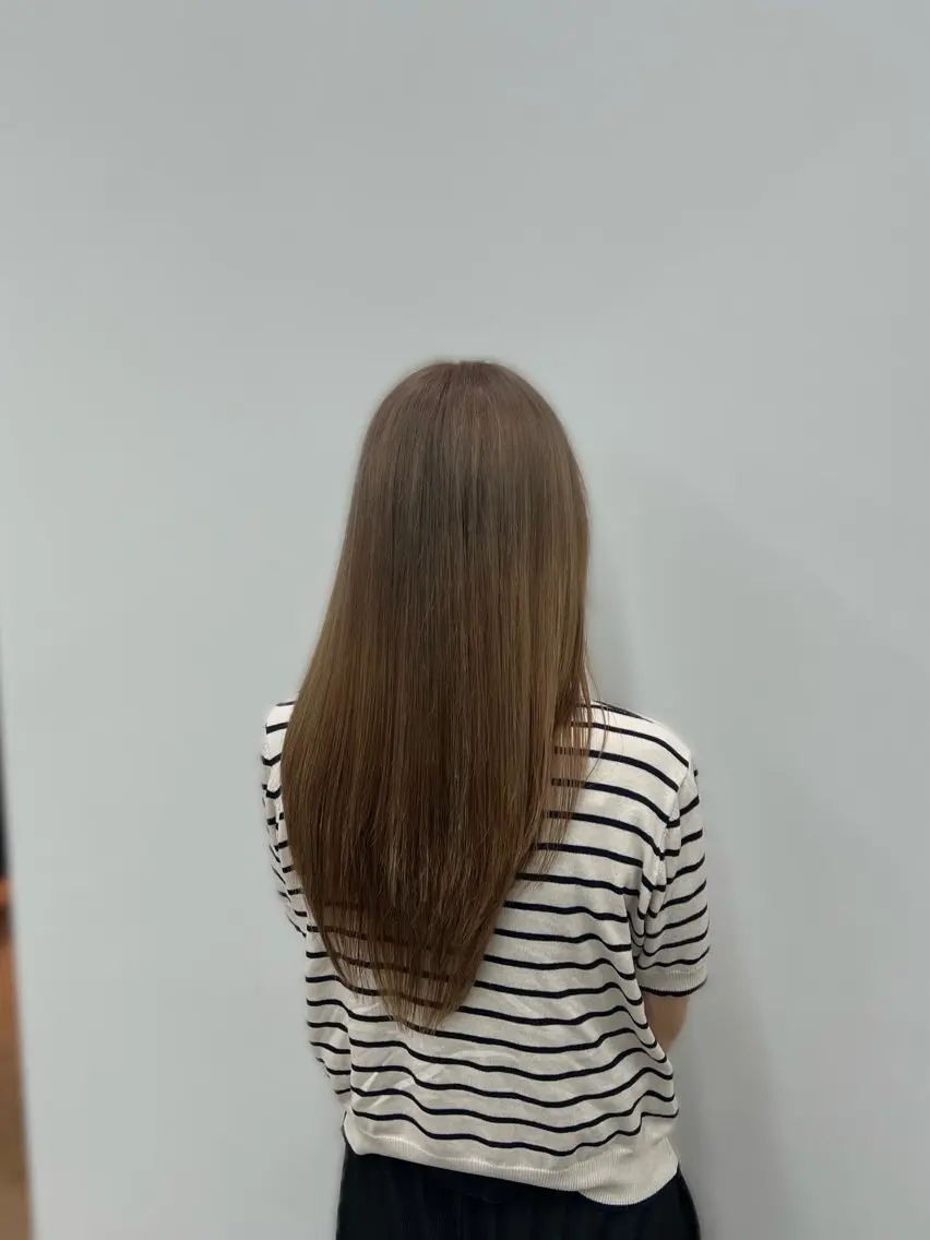 カラー ベージュカラー ブリーチ 平野 実優のヘアスタイル