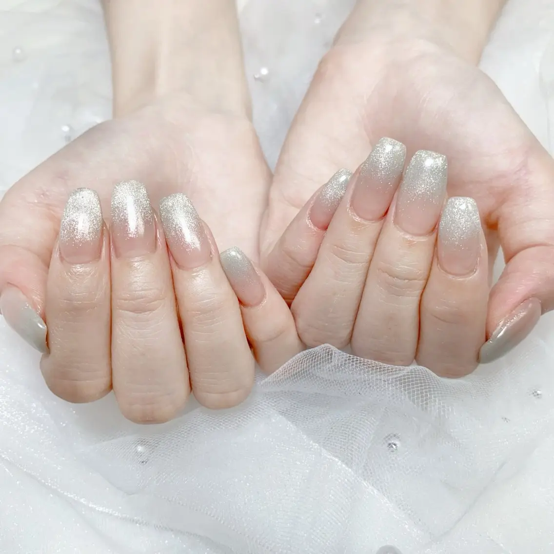 ネイル アートネイル オーロラネイル ガーリー キラキラネイル 韓国ネイル ハンドネイル Nail salon 木にいるのネイルデザイン