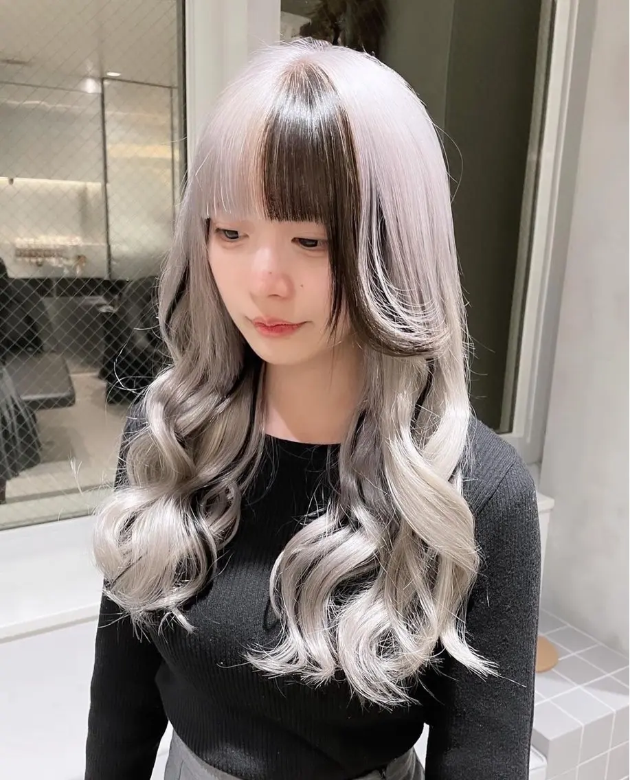 ロング カラー ヘアアレンジ プルエクステ 黒髪 シルバー ホワイトシルバー エクステ ヘアカラー エクステ 🎀プルエクステ みまひかる🎀のヘアスタイル