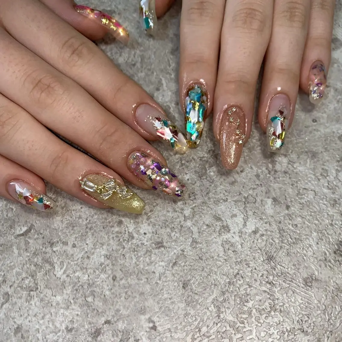 ネイル S. JEWELのネイルデザイン