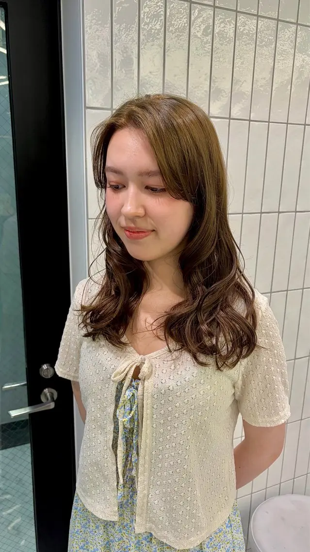 ロング カラー ヘアカラー Rin🪷ネイル/ 透明感ヘアカラーのネイルデザイン