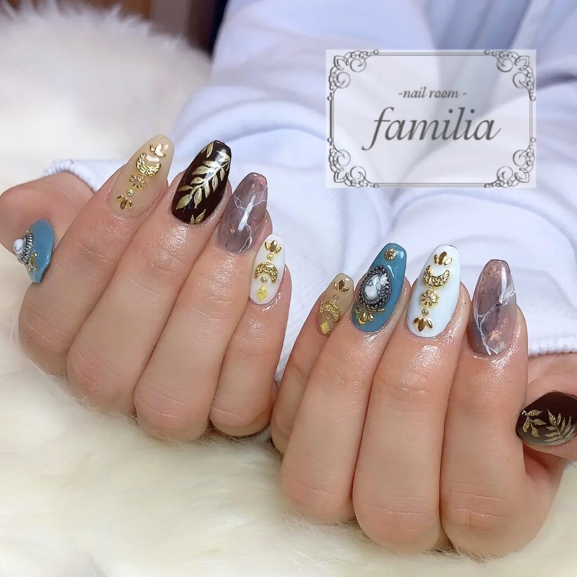 ネイル ハンドネイル -nailroom- familiaのネイルデザイン