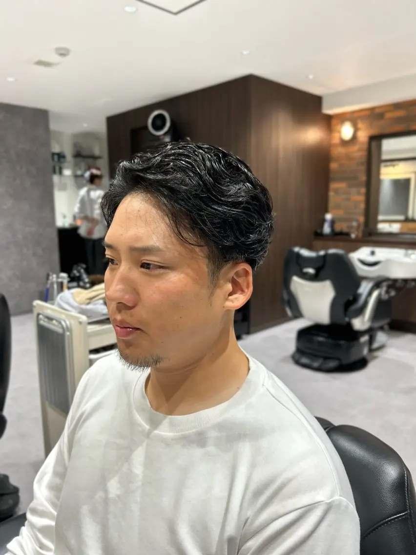 ミディアム パーマ メンズ ミディアムパーマ メンズパーマ 岡崎 佑香のヘアスタイル