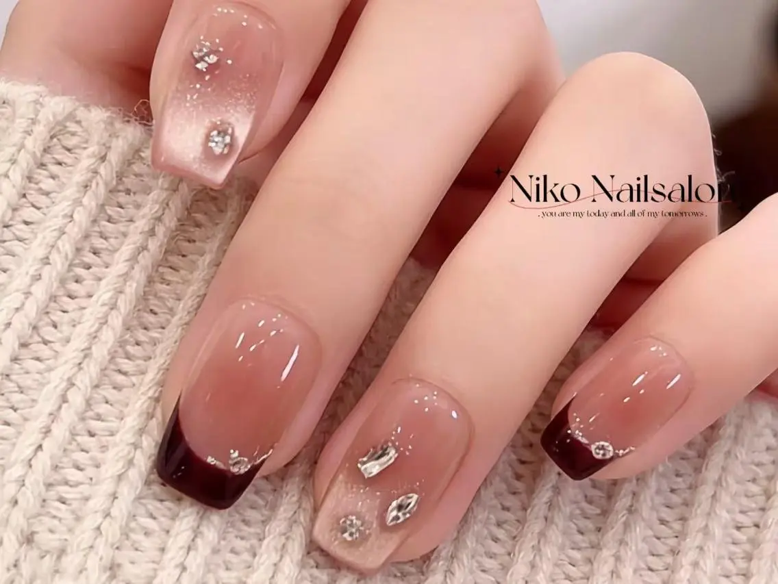 ネイル 長さ出し フットネイル フレンチネイル ジェルネイル ガラスフレンチ Nikoネイルサロン 本八幡店のネイルデザイン