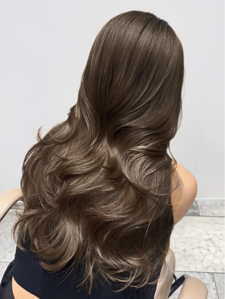 ロング カラー 透明感カラー グレージュ 顔周りカット 韓国風ヘア レイヤーカット ヘアカラー トリートメント 小顔くびれヘア 顔まわり銀座/さやかのヘアスタイル