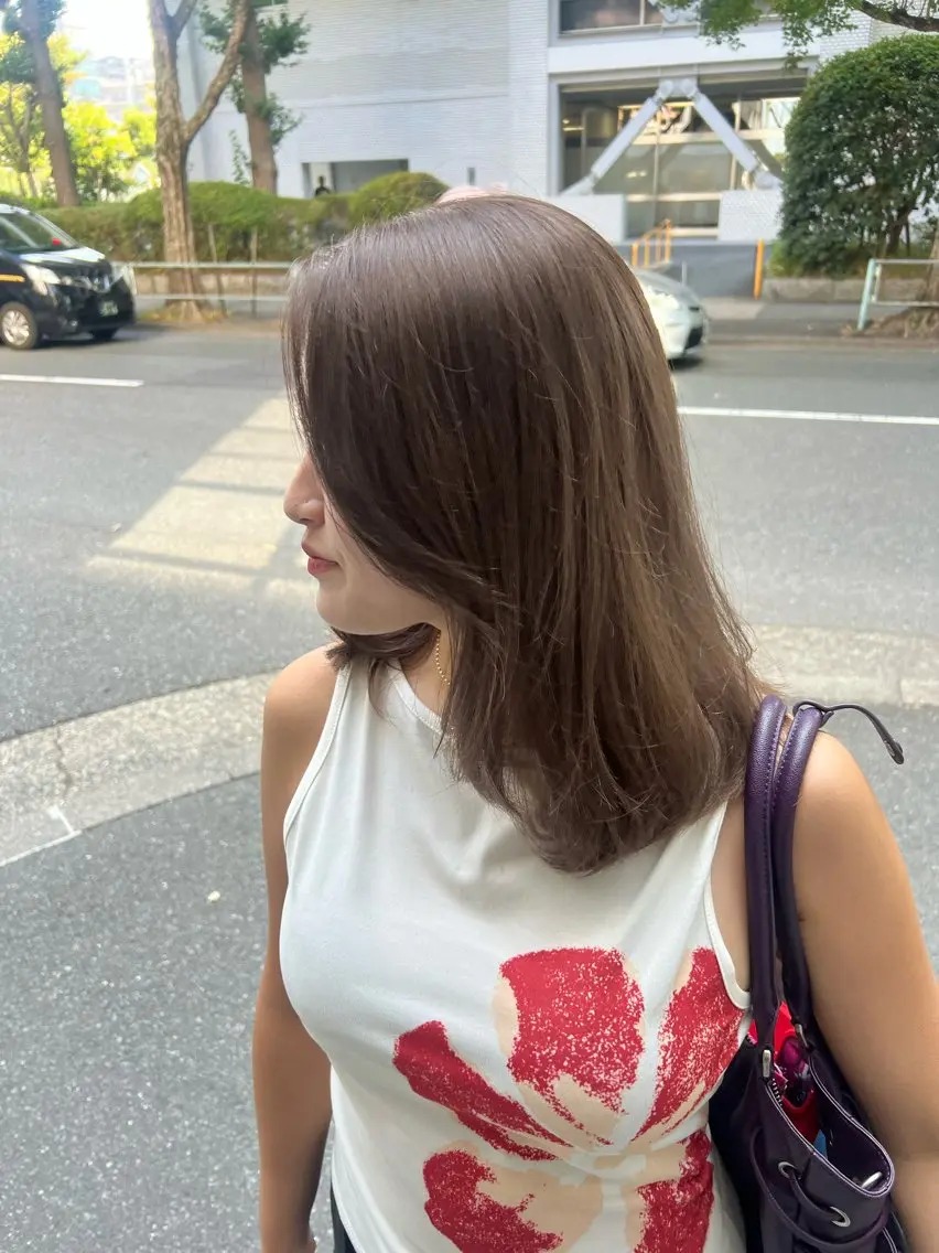 ミディアム カラー Zina aimiのヘアスタイル