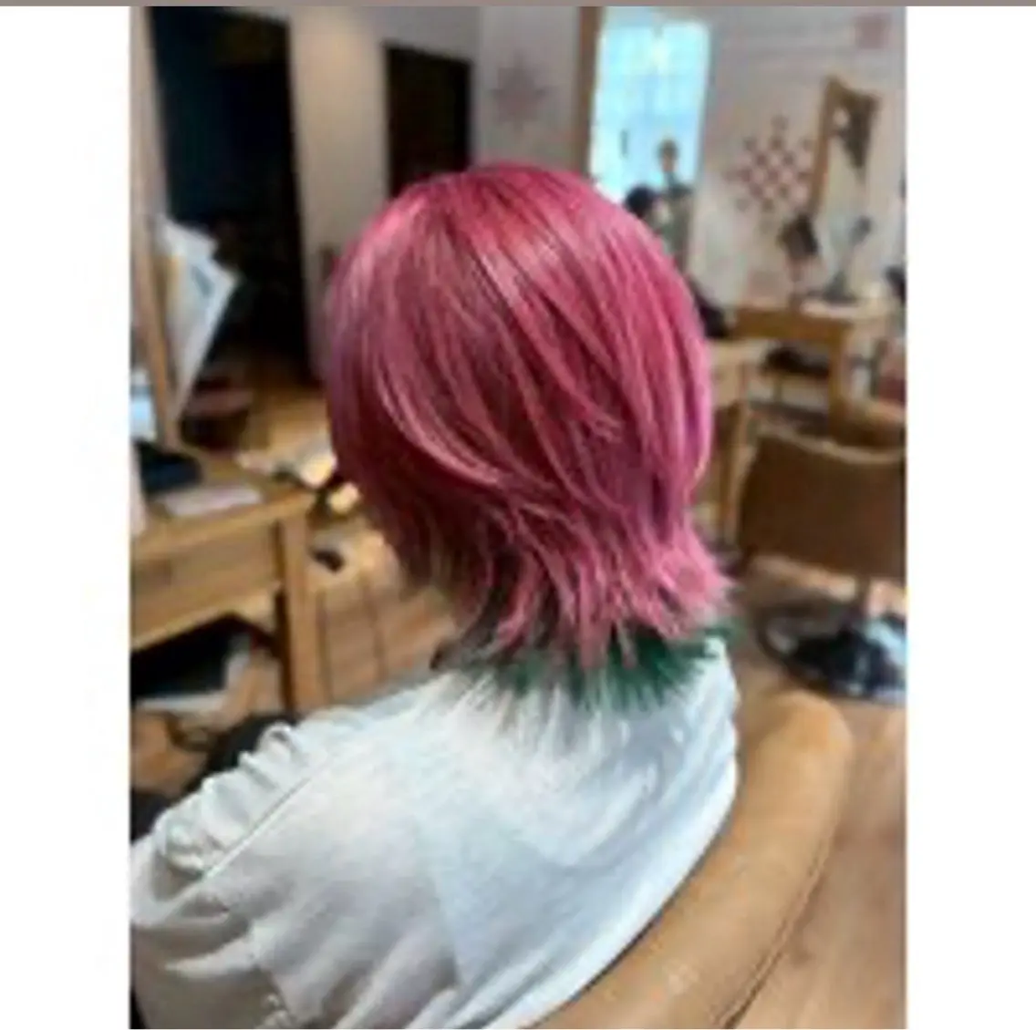 カラー 西村 雪菜のヘアスタイル