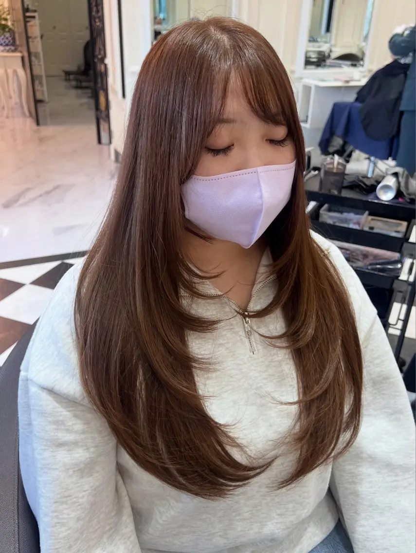 ロング レイヤーカット カット ヘアカラー トリートメント 浅見 友梨香のヘアスタイル