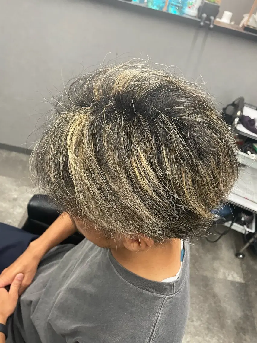 🌺大絶賛🌺メッシュキャップハイライトカラー、メンズカット✂️🩵 極上の妥協しない仕上がりをこの価格で👀‼️🉐の写真