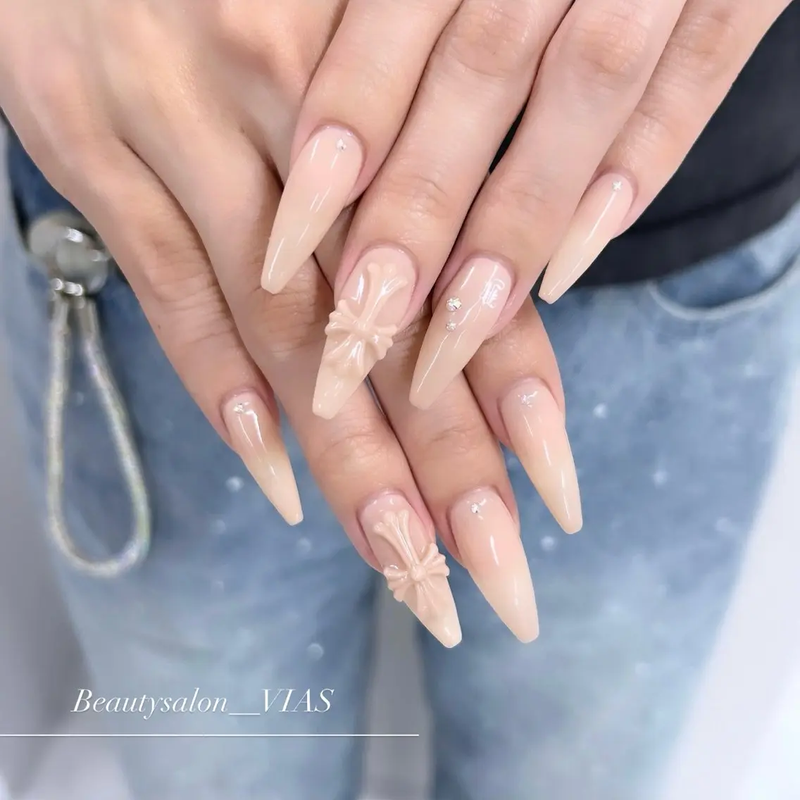 ネイル ハンドネイル YUI VIAS ~EYE&NAIL~のマツエク・マツパデザイン