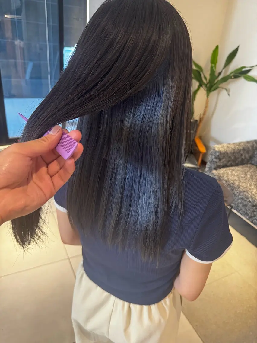 ミディアム ヘアカラー KOUYU(ému) 伏見/カラーモデルのヘアスタイル