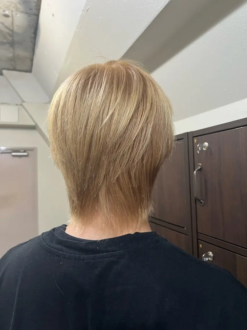 ショート メンズ ヘアカラー トリートメント &mirai MISUZU【女性】のヘアスタイル