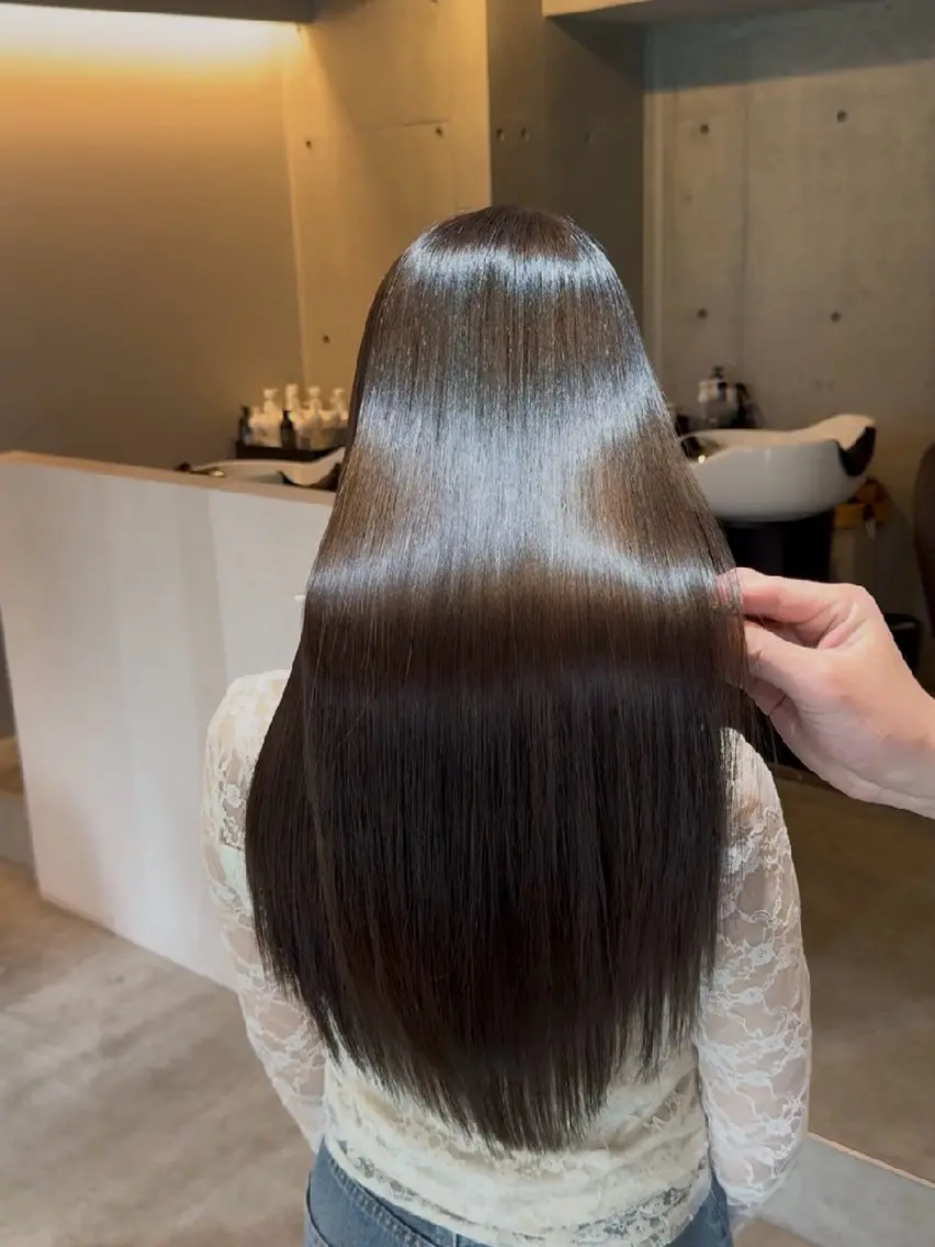 ロング 縮毛矯正 トリートメント 髪質改善×美髪矯正 艶髪カラー白田晴香のヘアスタイル