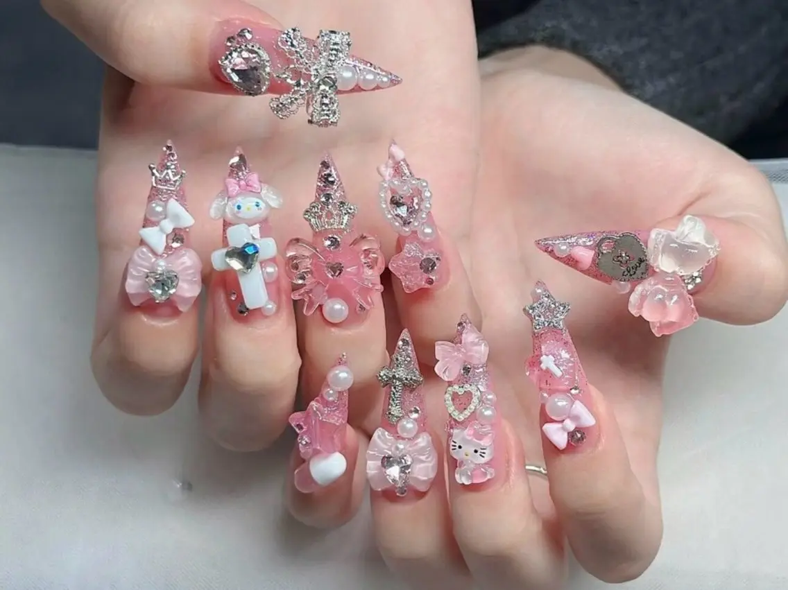ネイル 韓国ネイル マグネットネイル 持ち込み ニュアンスネイル シンプルネイル ハンドネイル Huyn Nail Shinjyukuのネイルデザイン