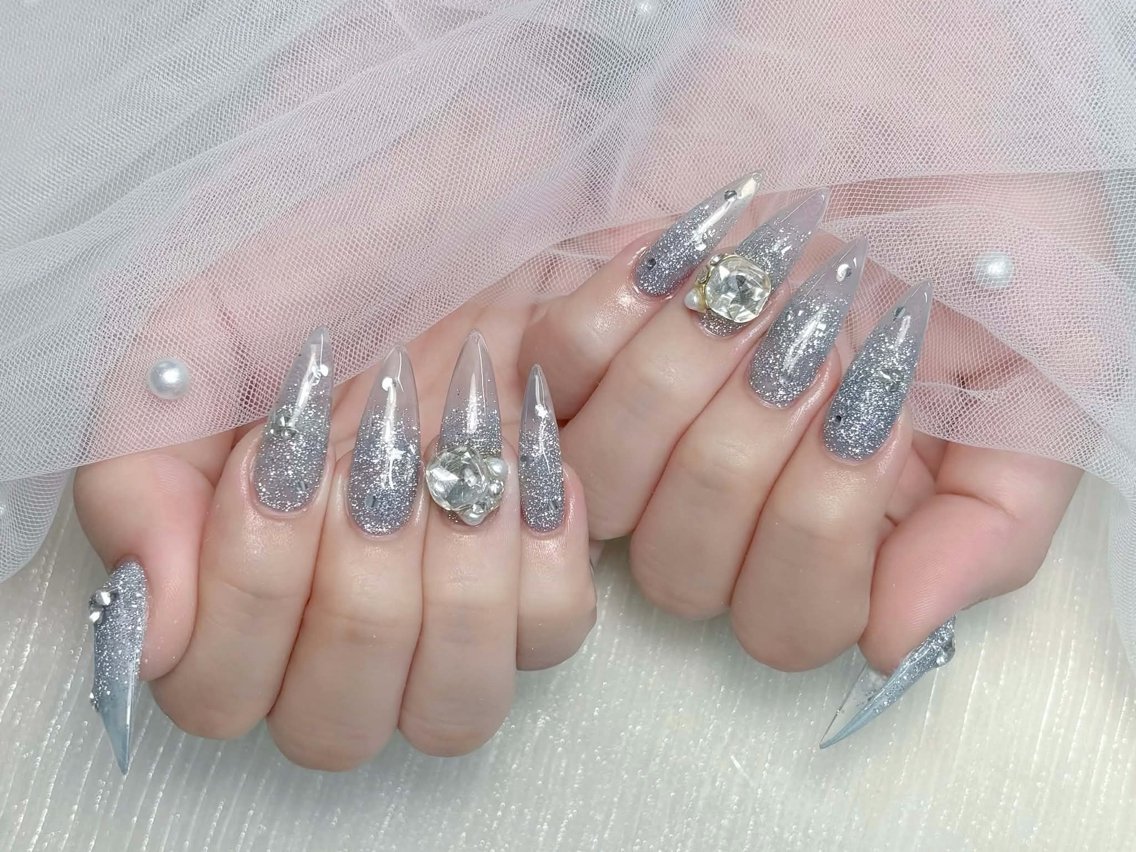 ネイル ハンドネイル ハンドケア Nova Nail Nambaのネイルデザイン