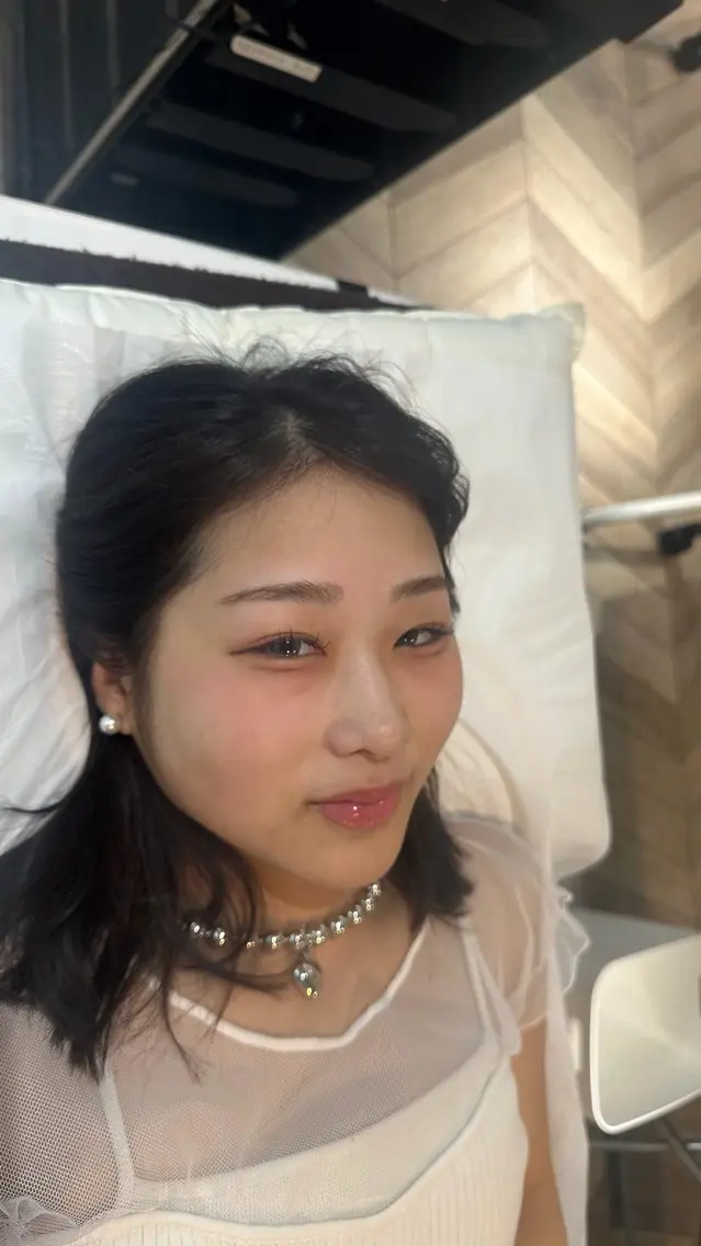 アイブロウ 眉毛ワックス脱毛 手嶋 理仁のヘアスタイル