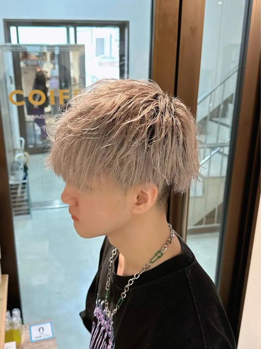 メンズカット+ブリーチカラーの写真