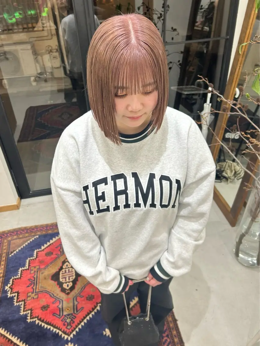 ショート カラー パーマ ヘアアレンジ ベージュカラー ブリーチ ボブ デザインカラー/ボブ ブリーチカラー/ユリのヘアスタイル