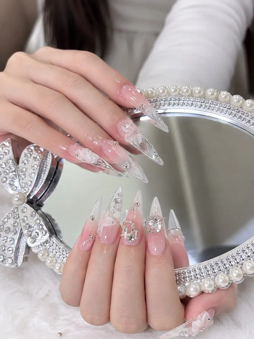 ネイル ハンドネイル mochi nailsのネイルデザイン