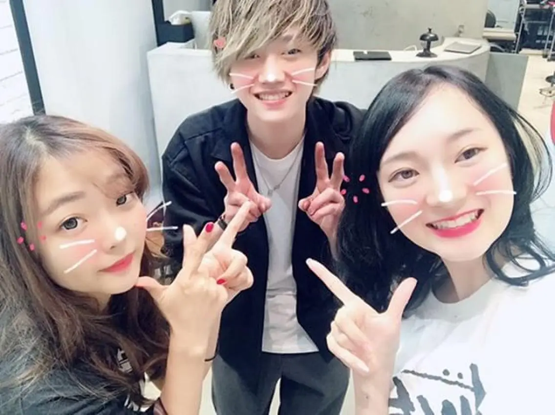 ロング カラー 韓国レイヤー×艶髪 ハイトーンRyukiのヘアスタイル
