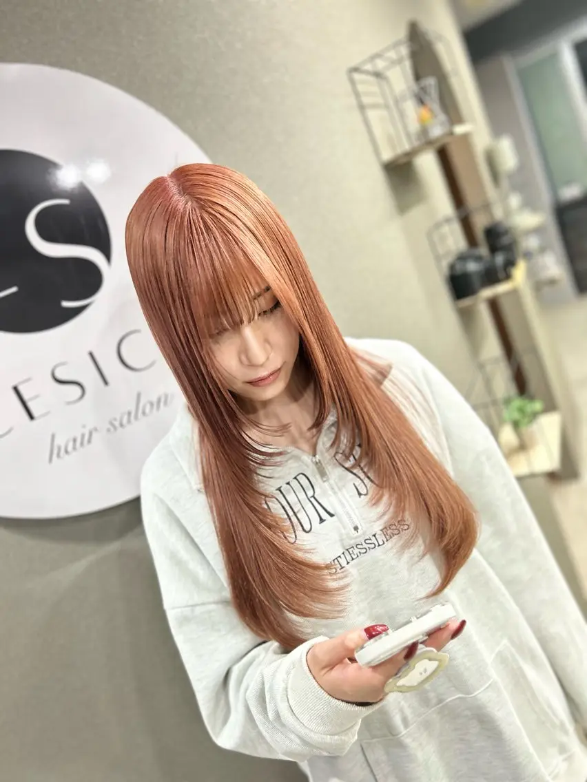 ロング カラー ヘアアレンジ 顔まわりレイヤー 顔周りカット レイヤーカット VIM hairおもろまち店のヘアスタイル