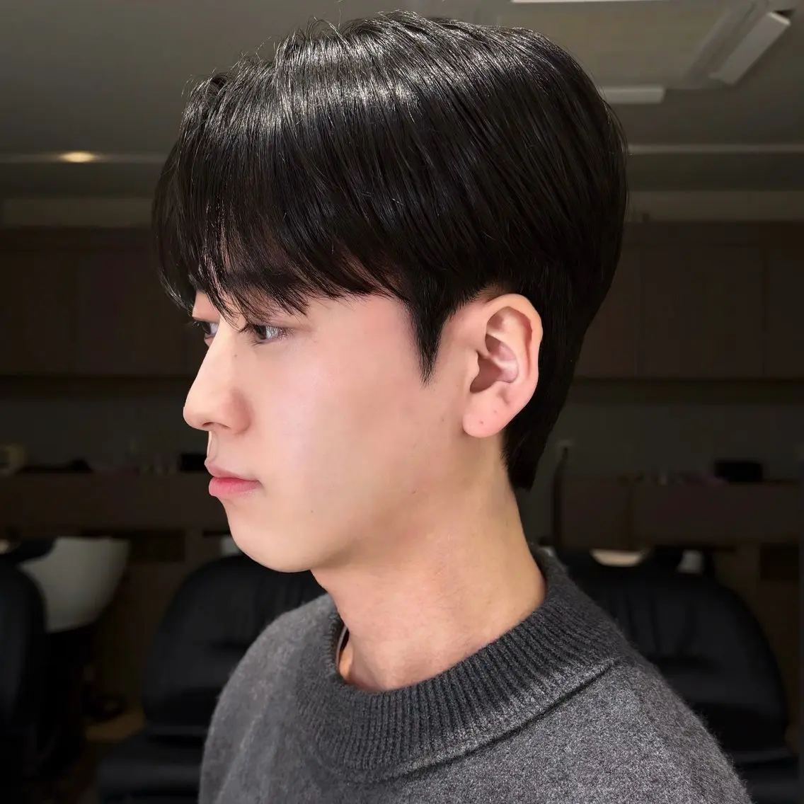 ショート カラー パーマ メンズ センターパート ダウンパーマ メンズ韓国風 メンズパーマ 韓国風ヘア カット パーマ 【センターパート】 大竹　龍之介のヘアスタイル