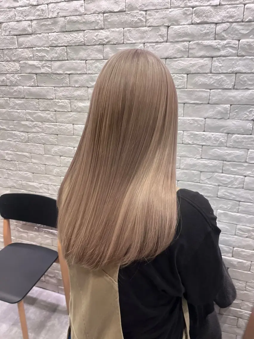 ロング カラー カット ヘアカラー トリートメント Viot 銀座 樋口 桃佳のヘアスタイル