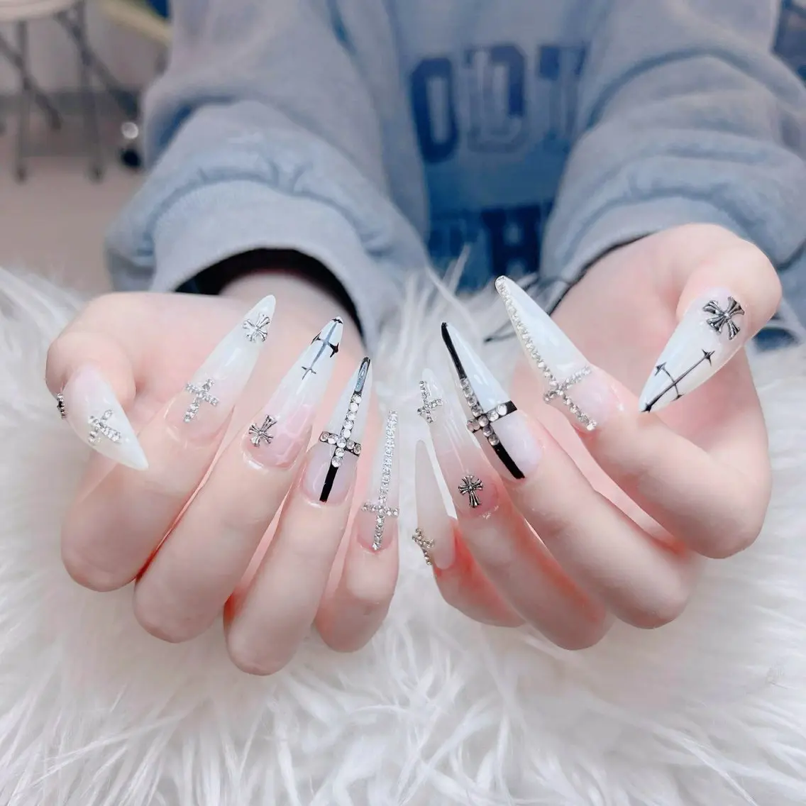ネイル ハンドネイル ANH ゴテゴテネイルサロンのネイルデザイン
