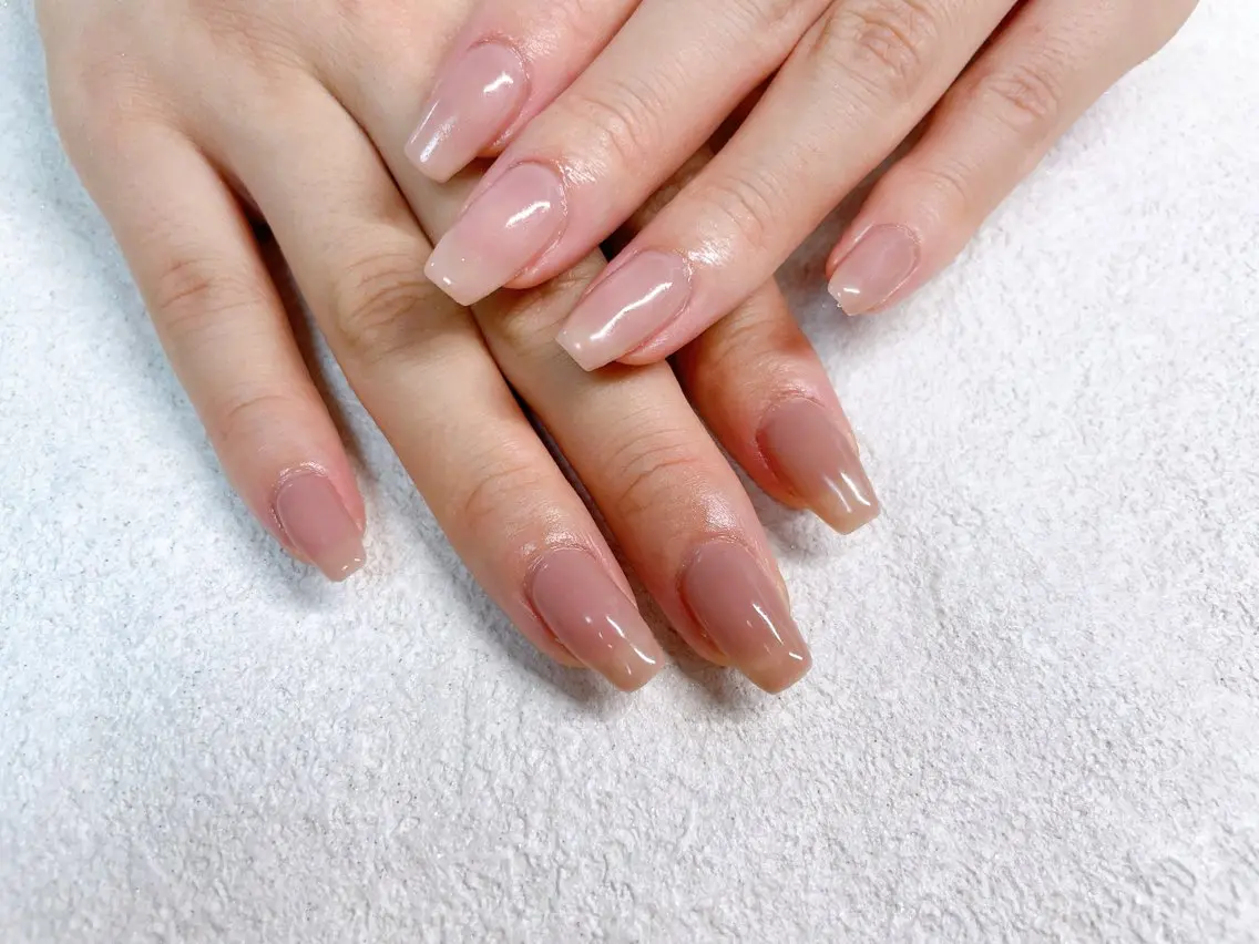 ネイル オーロラネイル フラワーネイル フットネイル フレンチネイル ジェルネイル ハンドネイル mogunail &blowのネイルデザイン