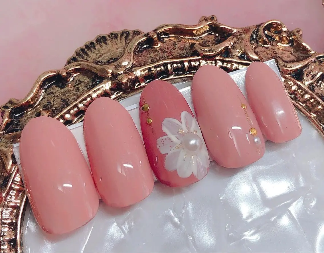 ネイル ハンドネイル CROWN プライベートサロンのネイルデザイン