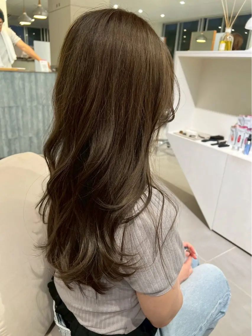 ロング カラー ヘアカラー トリートメント あやか🩰 カラーモデル/栄のヘアスタイル