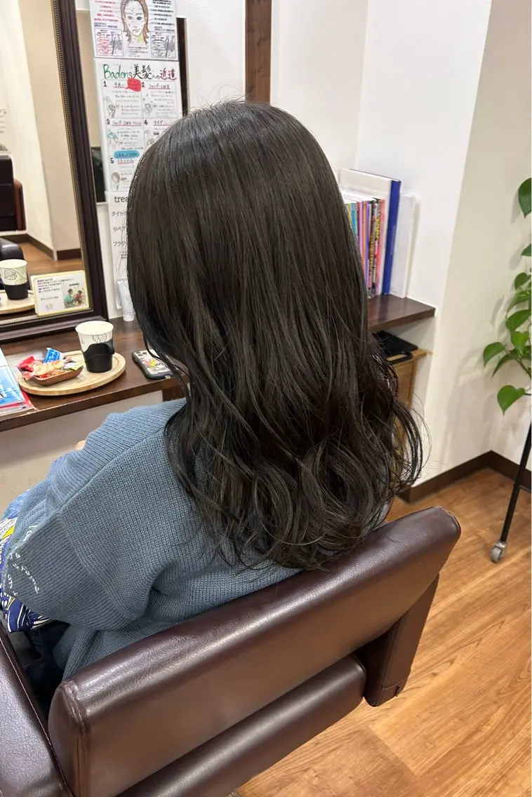 ロング カラー ヘアアレンジ アッシュ ブルーカラー ブルーアッシュ 透明感カラー 原田 歩実のヘアスタイル