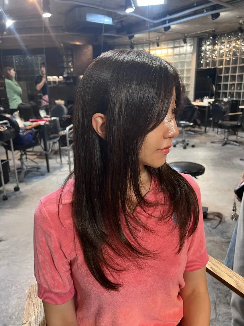 セミロング カット ヘアカラー 🫐ハイトーンカラー /RIRIKA🌻のヘアスタイル