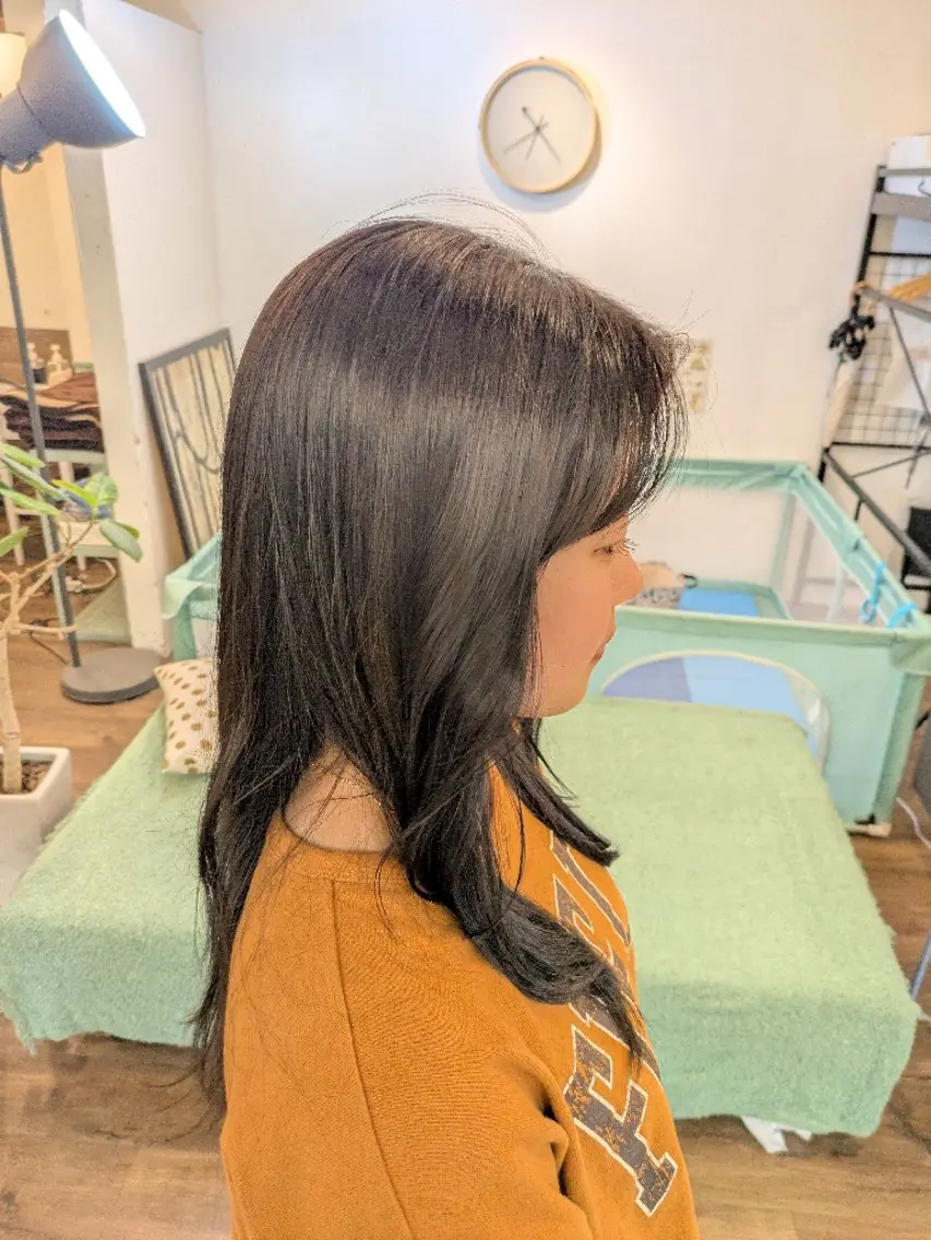カラー ヘアカラー トリートメント 束感まつぱ🫧 なつき🫧のヘアスタイル