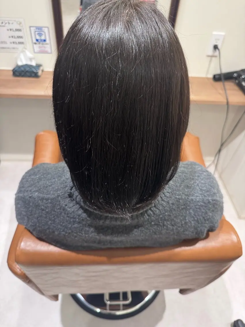 ミディアム カラー カット トリートメント guest 松島のヘアスタイル