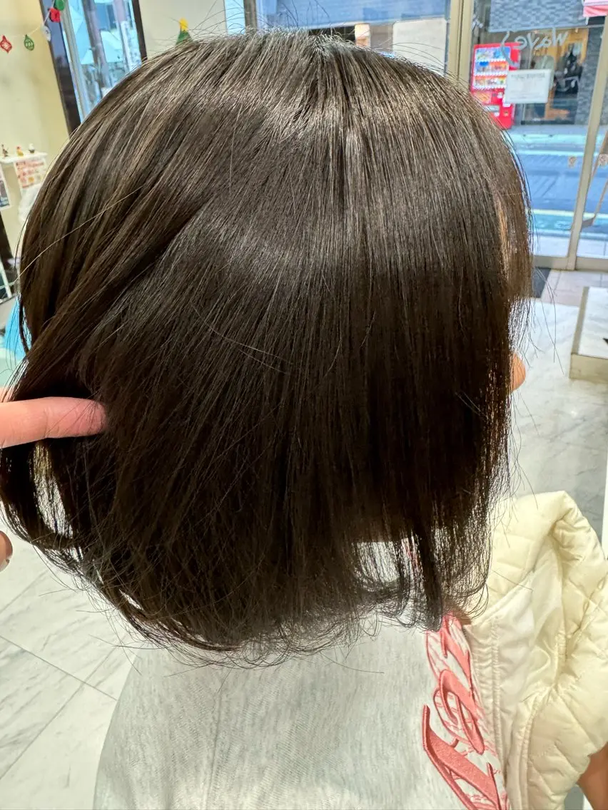 ミディアム カラー ヘアアレンジ アッシュ アッシュブラウン ブリーチ ブラウンカラー 透明感カラー 目黒 碧人のヘアスタイル
